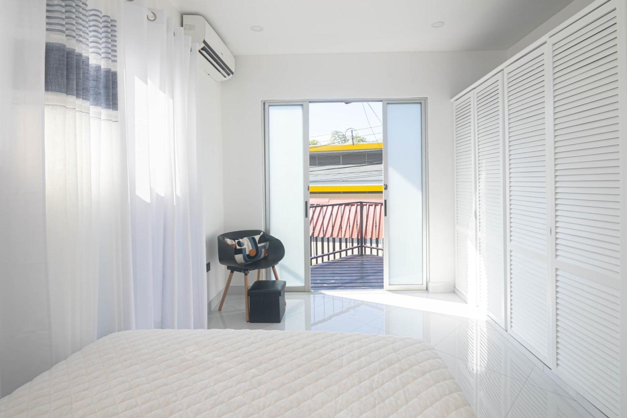 Apartamentos Cristal Quepos Esterno foto